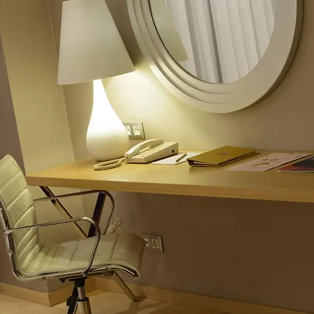 Hotel Akra V - Access To Akra 4*
