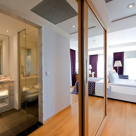 Akra V - Access To Akra Hotel 4*