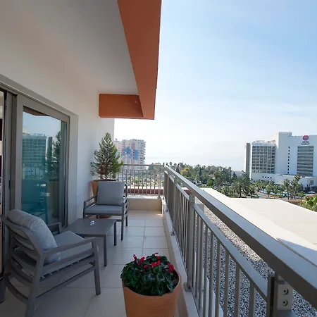 Hotel Akra V - Access To Akra 4*